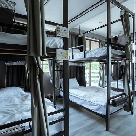420 Hostel - Ekkamai Buds & Beds Bangkok Bagian luar foto