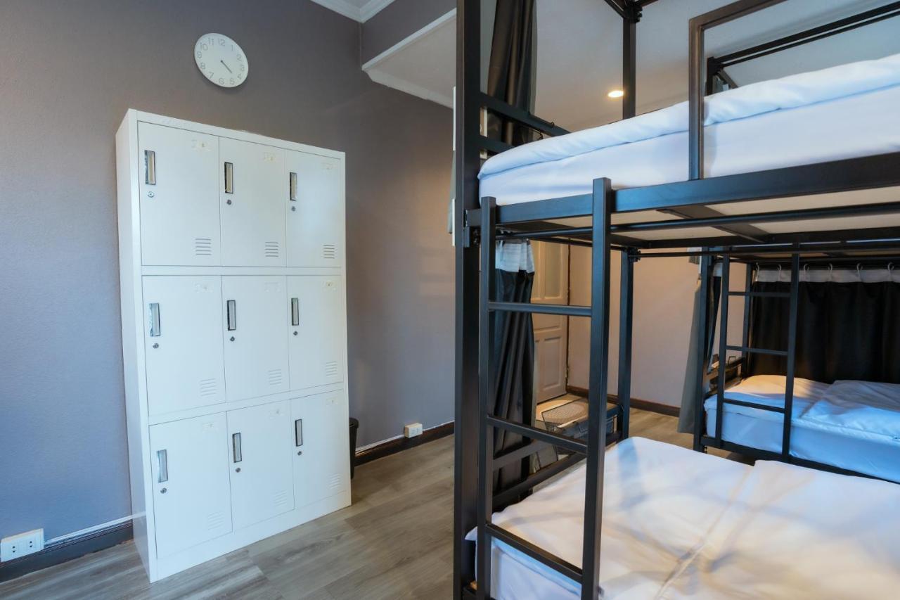 420 Hostel - Ekkamai Buds & Beds Bangkok Bagian luar foto
