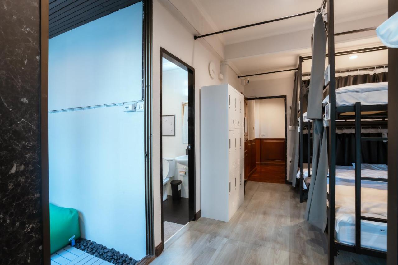 420 Hostel - Ekkamai Buds & Beds Bangkok Bagian luar foto