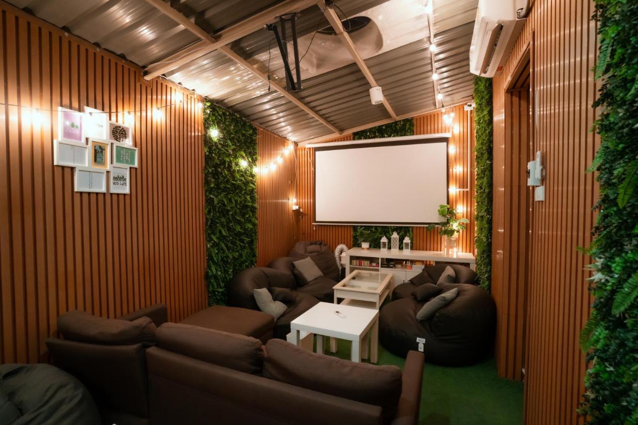 420 Hostel - Ekkamai Buds & Beds Bangkok Bagian luar foto