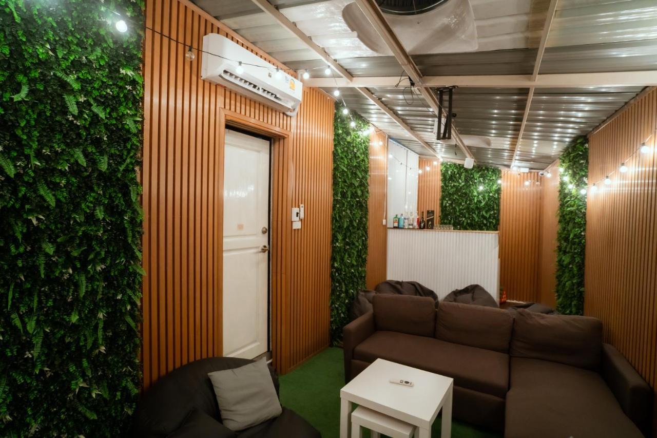 420 Hostel - Ekkamai Buds & Beds Bangkok Bagian luar foto
