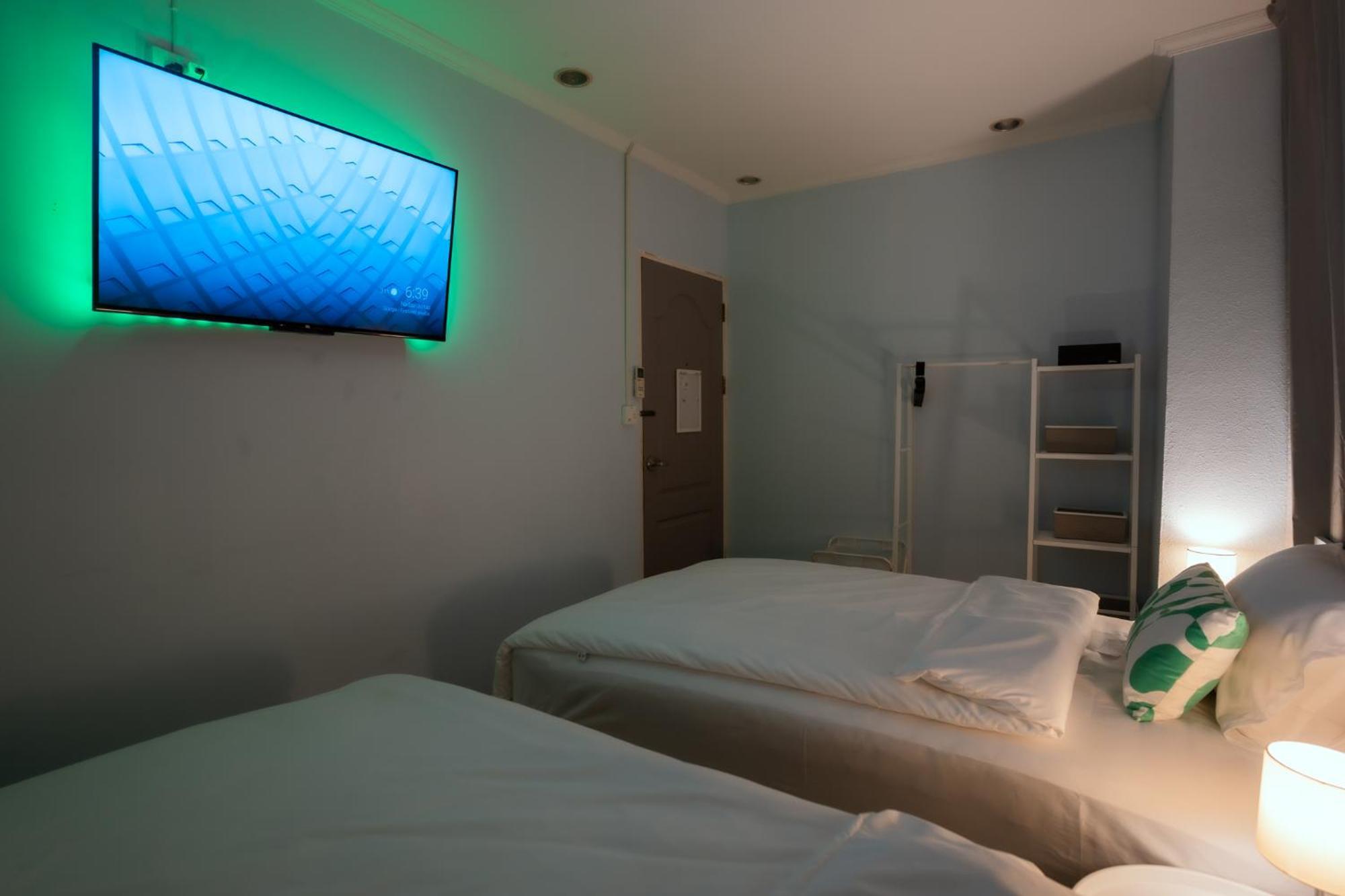 420 Hostel - Ekkamai Buds & Beds Bangkok Bagian luar foto