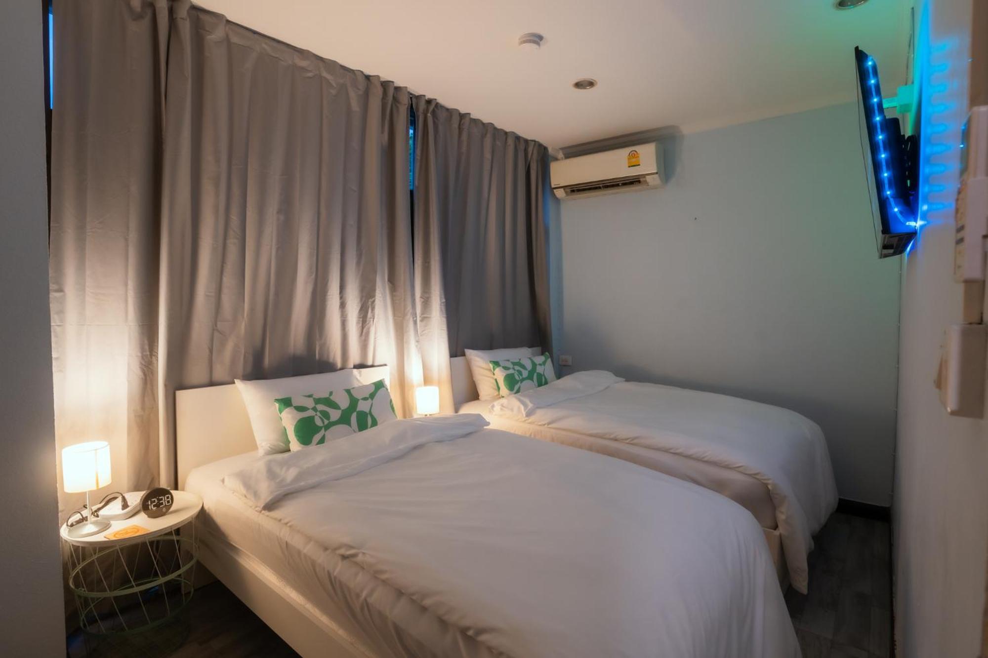 420 Hostel - Ekkamai Buds & Beds Bangkok Bagian luar foto