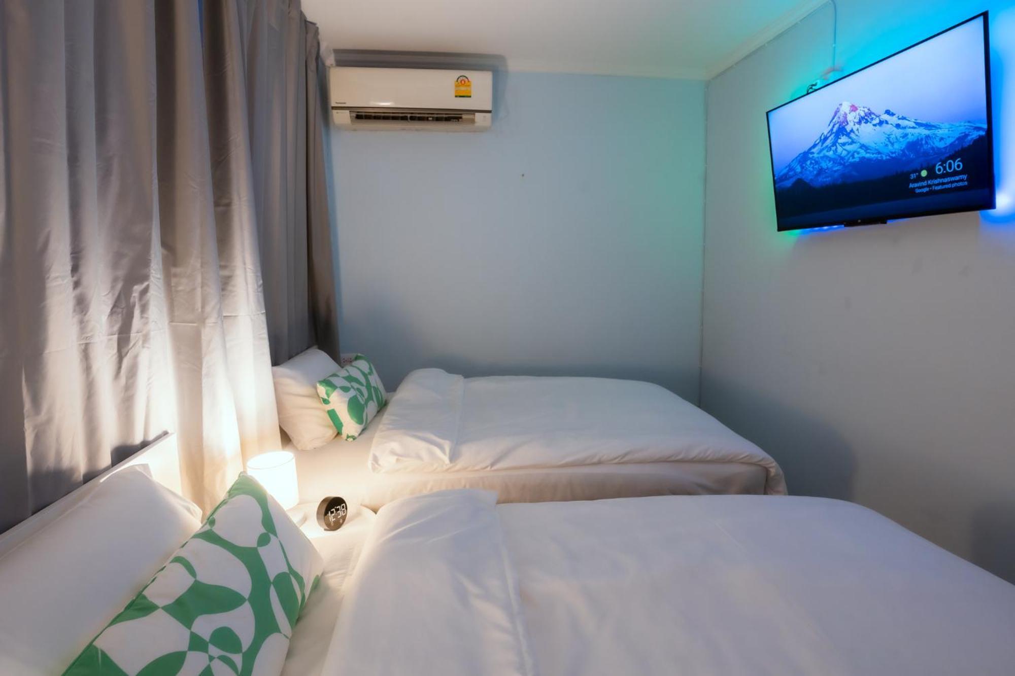 420 Hostel - Ekkamai Buds & Beds Bangkok Bagian luar foto