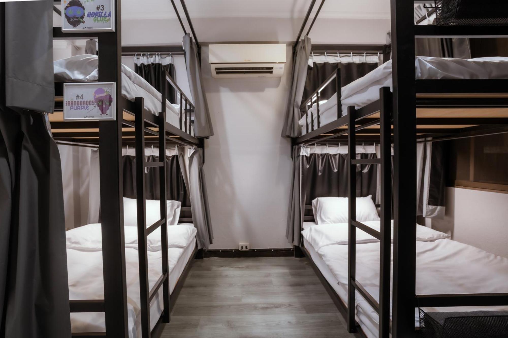 420 Hostel - Ekkamai Buds & Beds Bangkok Bagian luar foto