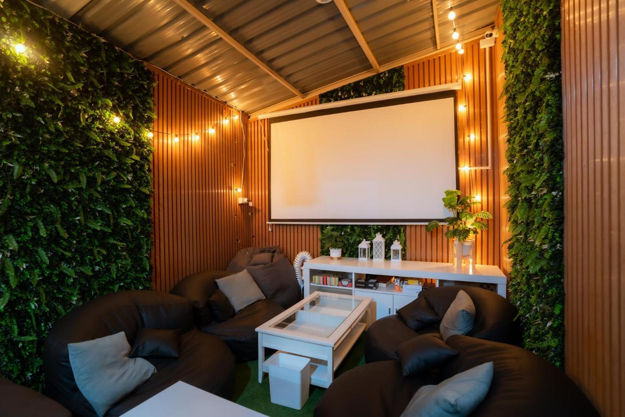 420 Hostel - Ekkamai Buds & Beds Bangkok Bagian luar foto