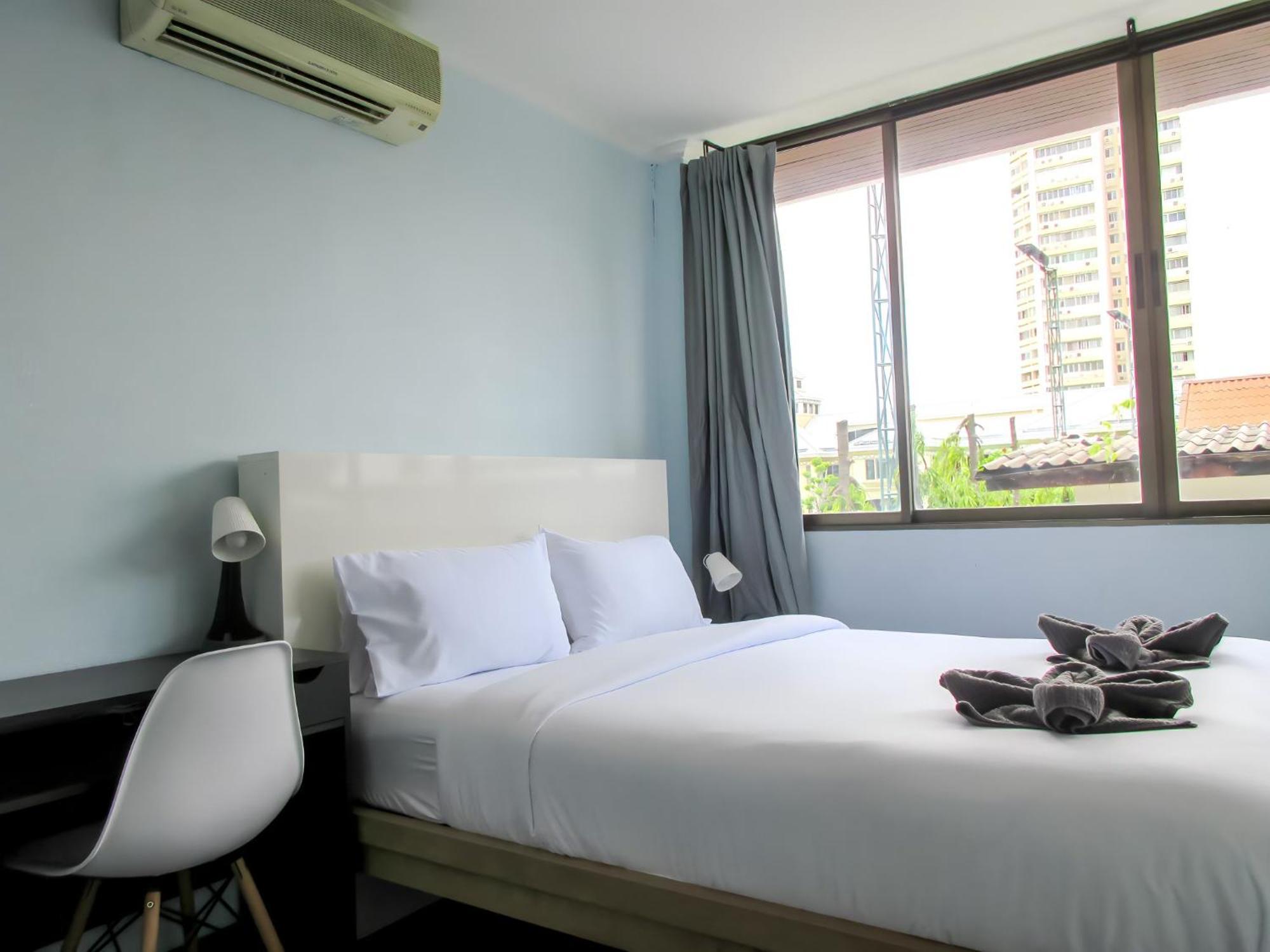 420 Hostel - Ekkamai Buds & Beds Bangkok Bagian luar foto